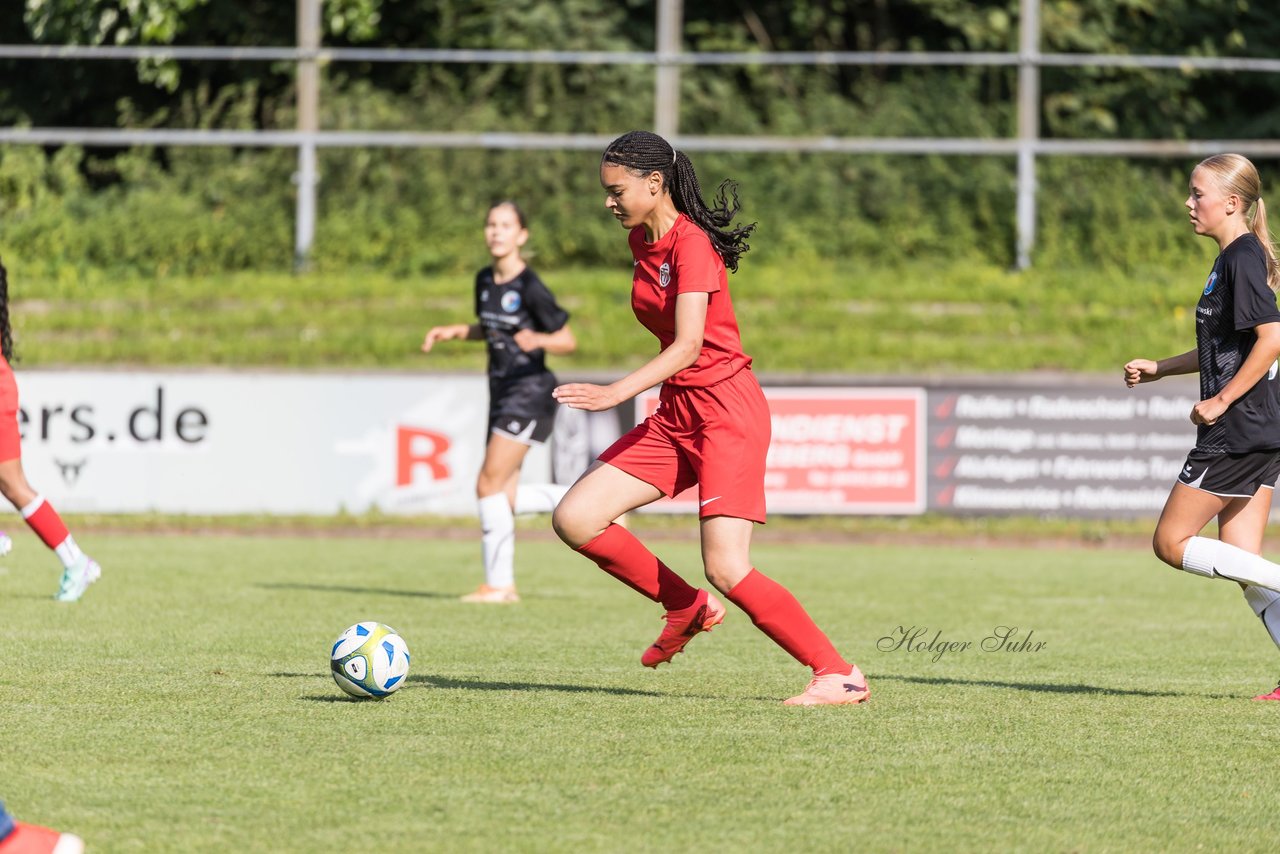 Bild 143 - wCJ VfL Pinneberg - Eimsbuetteler TV : Ergebnis: 0:5